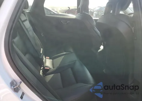 2018 Volvo Xc60 T6 from USA, damaged, VIN LYVA22RK3JB078680